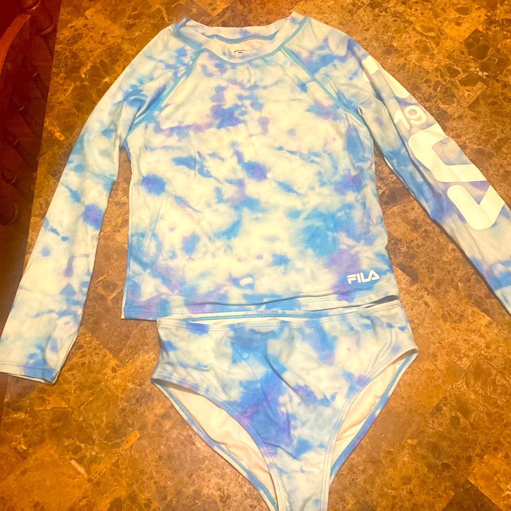 Long sleeved 2 Piece Swim Suit